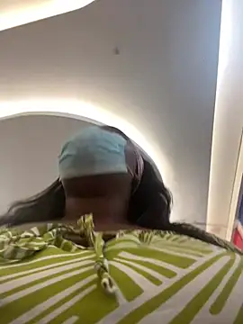 Živý XXX chat MaskedBootyLicious28