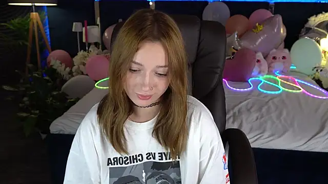 LizzaMoonn Chat XXX live