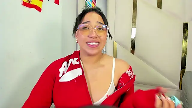 Chat +18 de IsabellRodriguez18 ao vivo