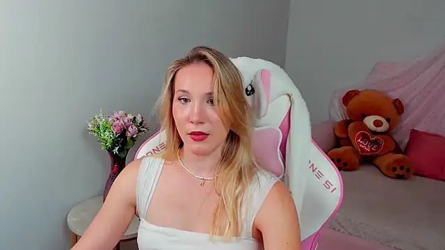 ElaraVoltage – Live XXX-chat