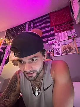 הופעת וובקאם של LegendaryLukeFilmCo