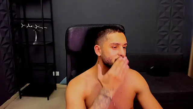Živý XXX chat TroyWadee