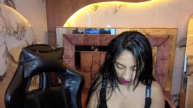 Adarasuri_vのライブXXXチャット