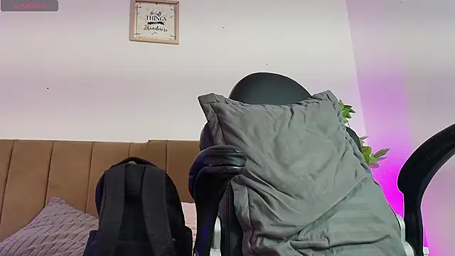 Chat +18 de Nikkenyx ao vivo