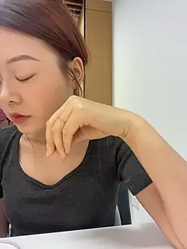 DMG-41 – Naživo XXX chat