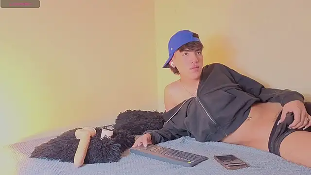max_femboy – Live XXX-chat