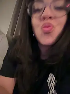 drizzypeach602 现场XXX聊天