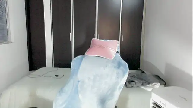 2c_Bby Adlı Modelin Canlı XXX Sohbeti