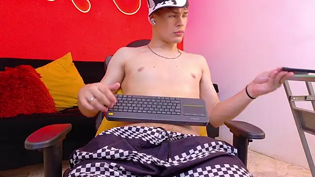 LoganSteel_ Live XXX Chat
