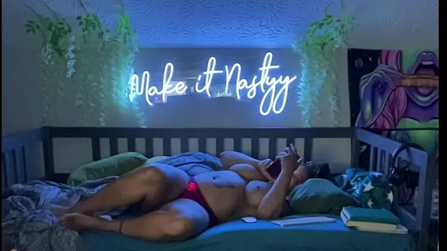 Živý XXX chat FaeAfterDark