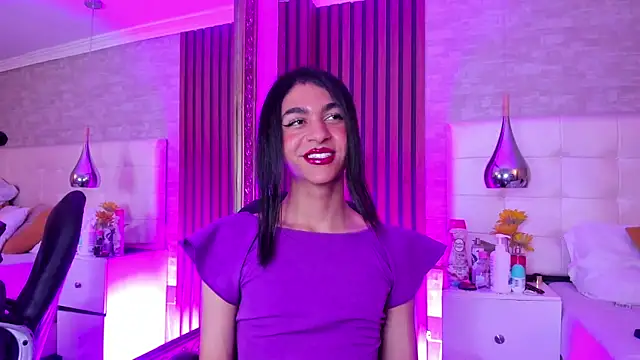 Chat +18 de KyleeSmiith ao vivo