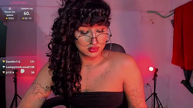 Heka_Prudence's Live XXX Chat
