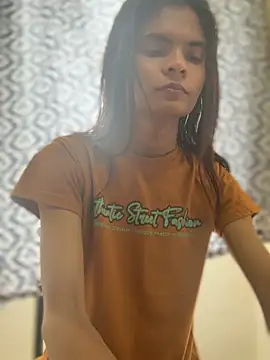 Enna_Zarza_ Adlı Modelin Canlı XXX Sohbeti
