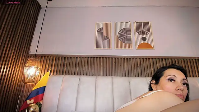 XXX chat uživo modela PerlaPreciosa