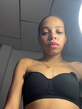 yumi_hanna Chat XXX in diretta