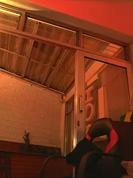 Chat +18 de ShanttalX_X ao vivo