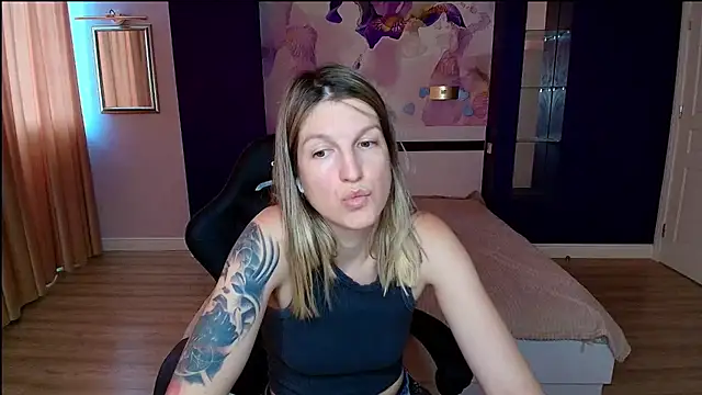 Živý XXX chat EmilyWalkeri