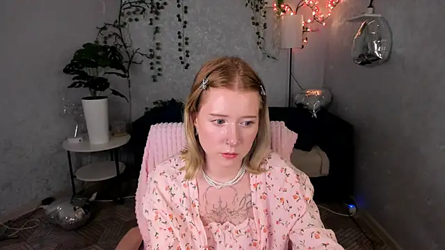 Chat XXX en directo de Elira_Vane