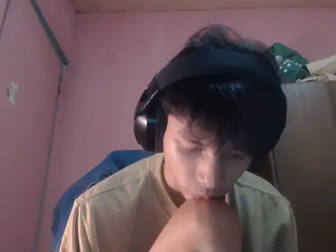 Kyoshi_19's Live XXX Chat