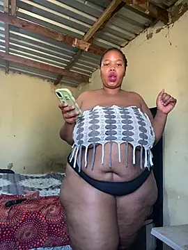 Curvycandy95's Live XXX Chat