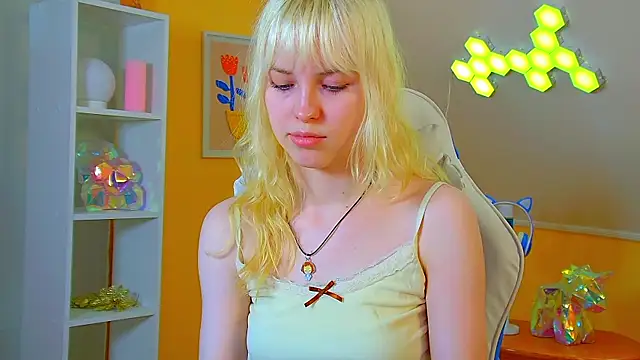 HannahHollis Adlı Modelin Canlı XXX Sohbeti