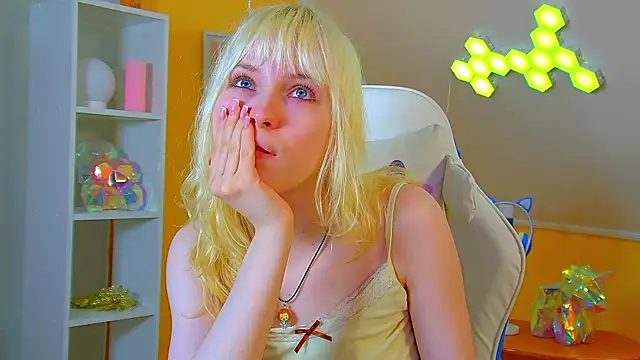 HannahHollis Adlı Modelin Canlı XXX Sohbeti