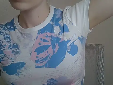 ViraVrema Adlı Modelin Canlı XXX Sohbeti