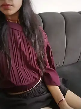 neha_singh0 Adlı Modelin Canlı XXX Sohbeti