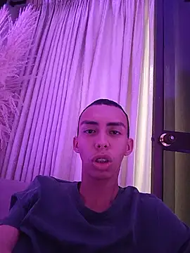 EthaanCox Chat XXX in diretta