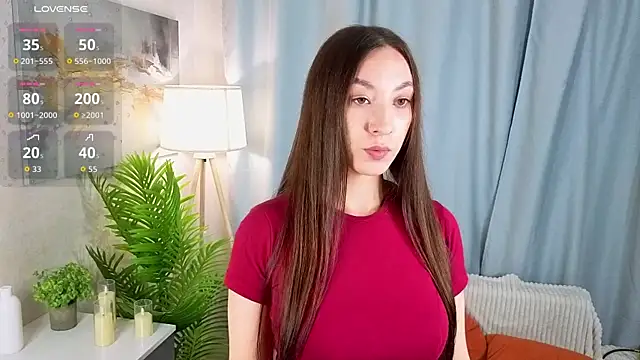 JinnyMenzella Chat XXX in diretta