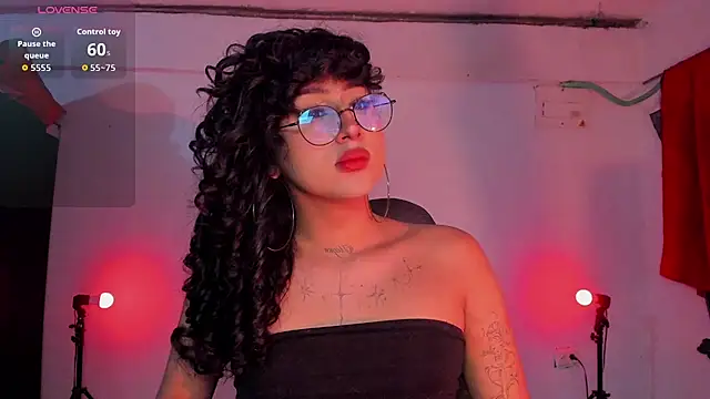Chat XXX en directo de Heka_Prudence
