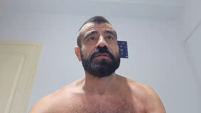 hairycerberus Chat XXX in diretta