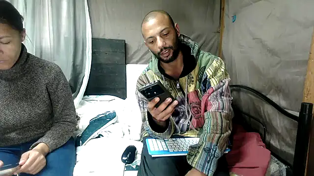 צ'אט XXX בשידור חי של Camodick