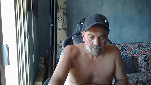 panda_06200's Live XXX Chat