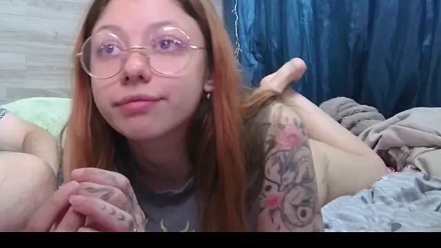 Lina_Kitty élő XXX-chatje