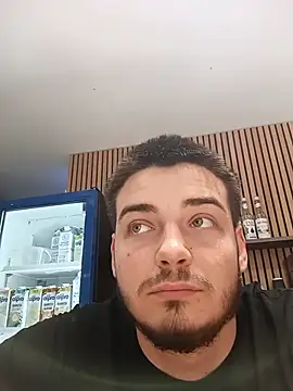 XXX chat uživo modela Zevs777s