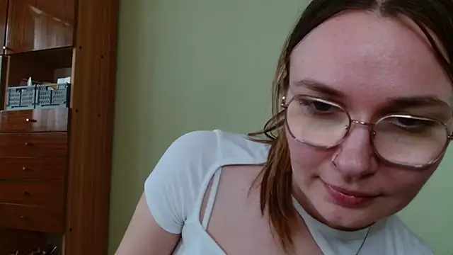 LooveELLYx: онлайн-секс-чат