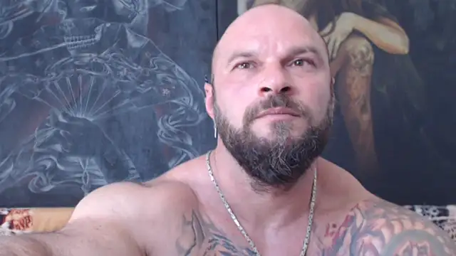 viking_30 élő XXX-chatje