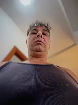 XXX chat uživo modela SecretlyDD
