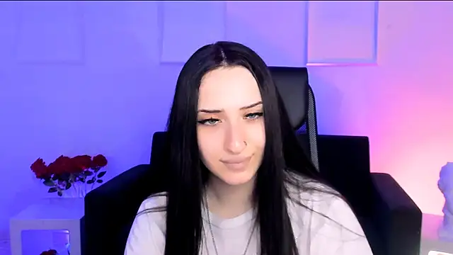 MonicaLowes' Live XXX Chat