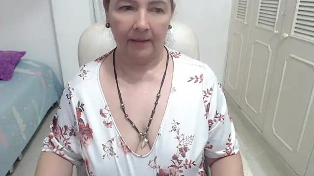Chat +18 de leonela_69 ao vivo