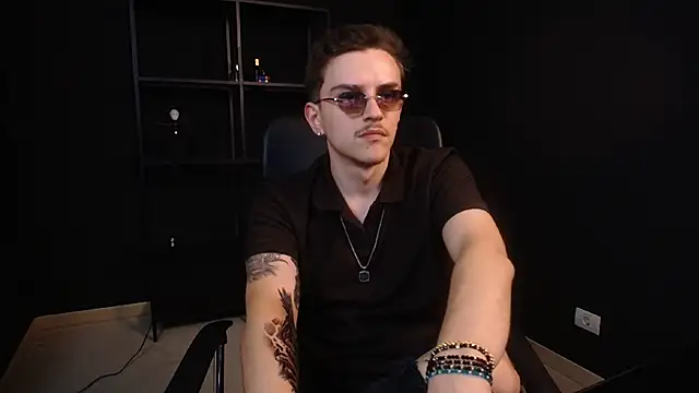 FelixStarkk élő XXX-chatje