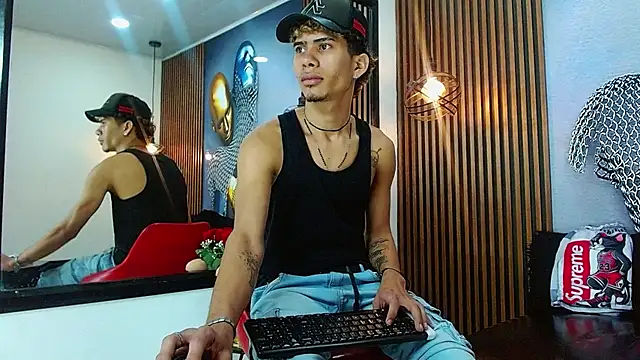 Skinny_cute_Alyer's Live XXX Chat