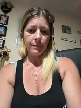 NikkiBlisss Chat XXX live