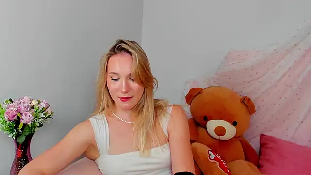 ElaraVoltage Live XXX-chat