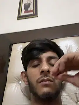 ronnnnn718 élő XXX-chatje