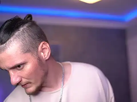 Alex_Wilde XXX чат на живо