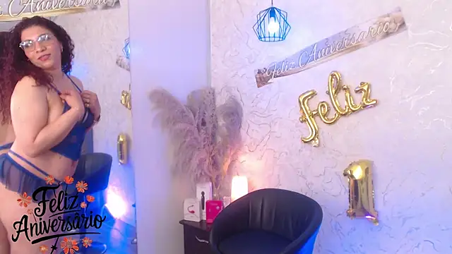 Chatroom XXX en direct de Serena_Houstonn