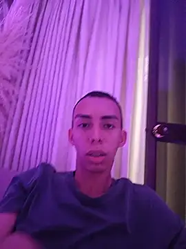 EthaanCox's Live XXX Chat