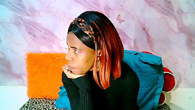 Chat XXX en directo de EbonySweetPeach